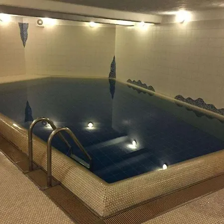 With Sea View And Swimming Pool Feriehus *