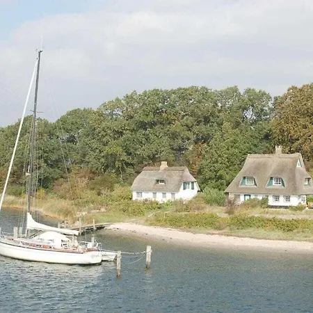 With Sea View And Swimming Pool Feriehus Kronsgaard