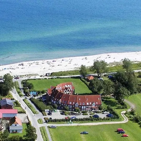 With Sea View And Swimming Pool Feriehus
