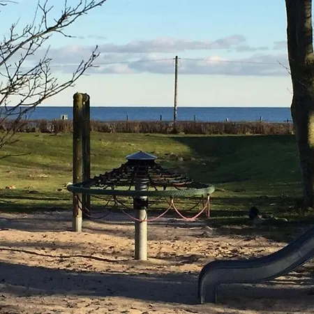With Sea View And Swimming Pool Feriehus